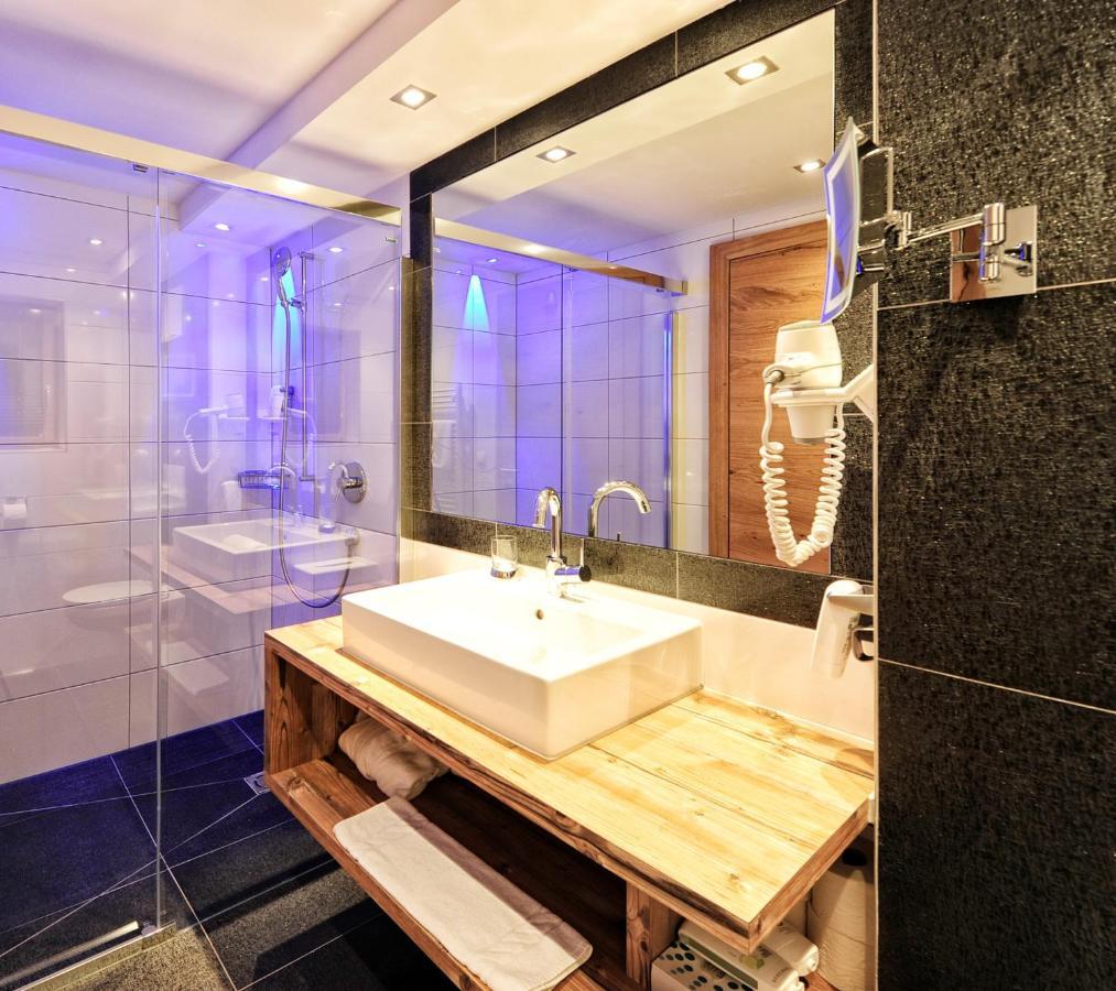 Hotel Ferienglueck อิสชเกิล ภายนอก รูปภาพ