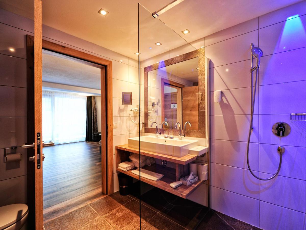 Hotel Ferienglueck อิสชเกิล ภายนอก รูปภาพ